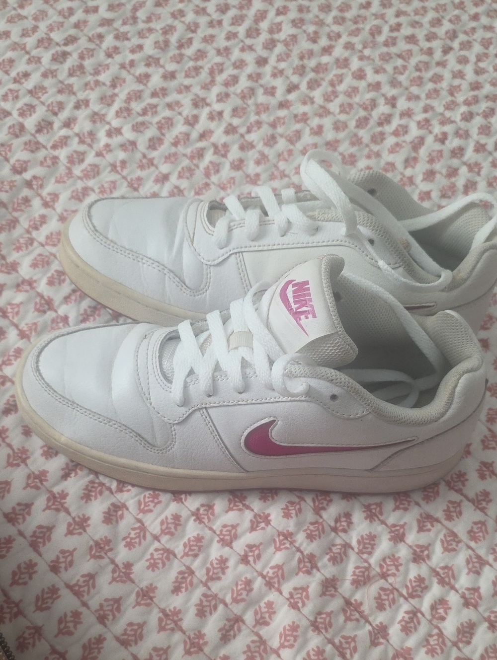 Nike Women’s White Sneakers with Pink Swoosh